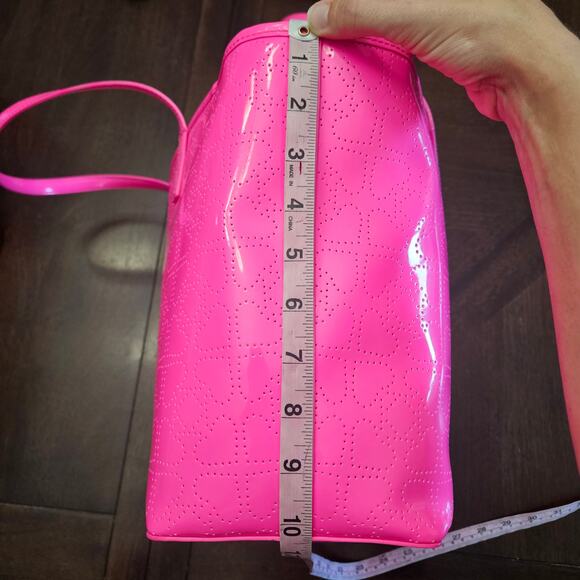 Kate Spade Harmony Metro Perforated Heart Tote Bag Hot Pink Patent Poly Vinyl - Picture 2 of 16